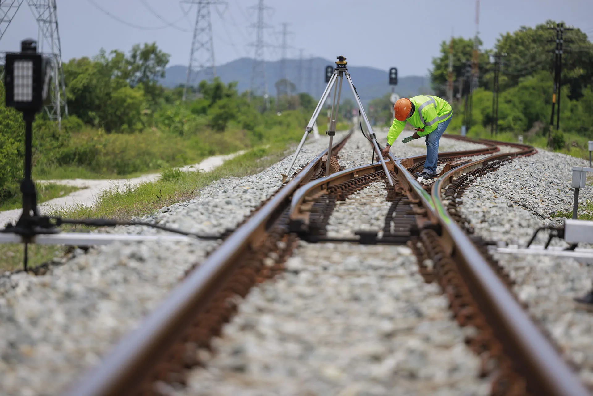Geoflex access point PPP-RTK ensure Railway track inspection crew safety